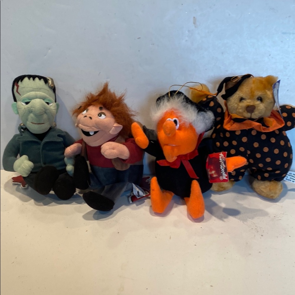 NWT & Vintage 1990s Lot of 4 Halloween Plush